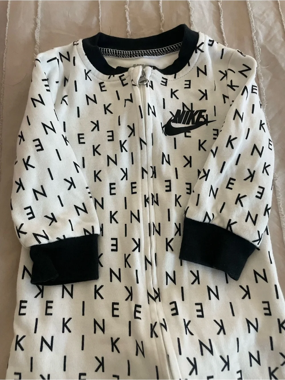 Kids One-Piece Footed Sleepers -‎ Black/White, Gray/Red, Blue - Mixed Brands